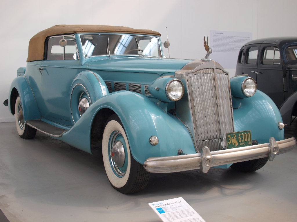 Packard_Super_Eight_1501.jpg